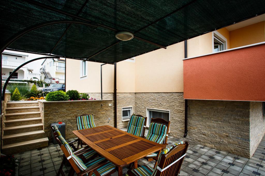 Rogoznica Apartments Kristina Exterior photo