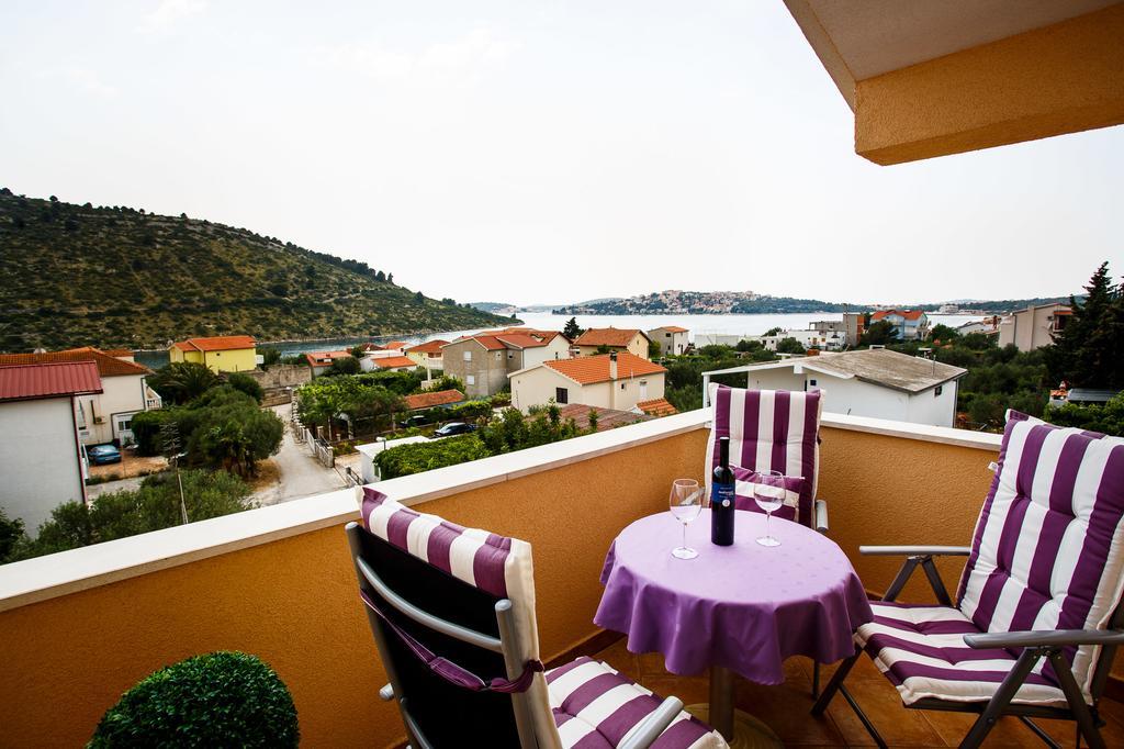 Rogoznica Apartments Kristina Exterior photo
