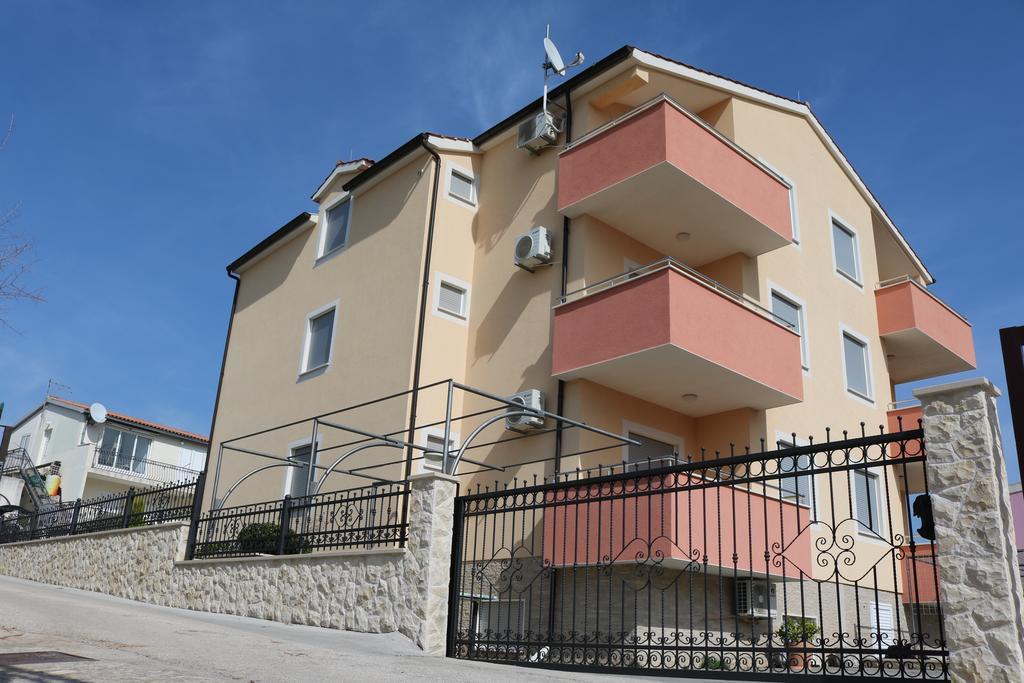 Rogoznica Apartments Kristina Exterior photo